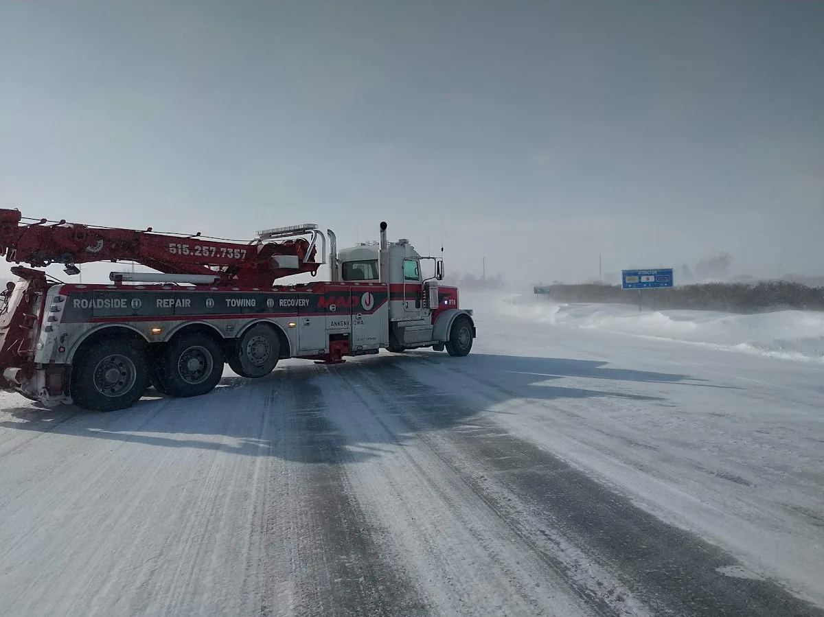 MAD J Repair & Towing