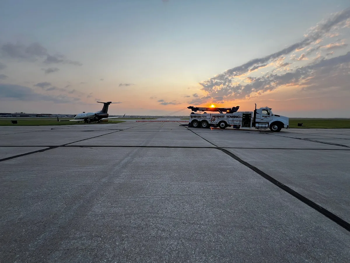 Midwest Towing & Recovery