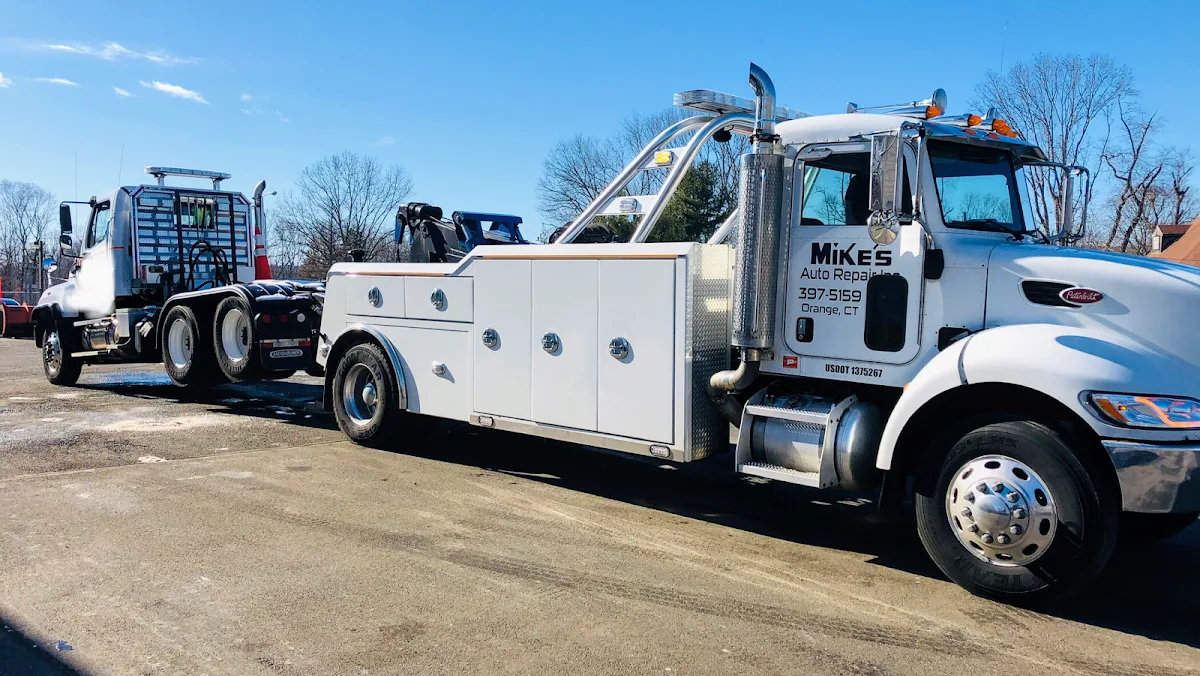 Mike's Auto & Towing