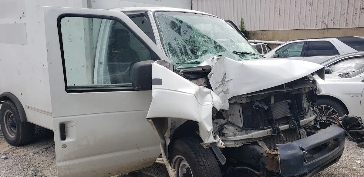 Mike's Custom Towing primary photo