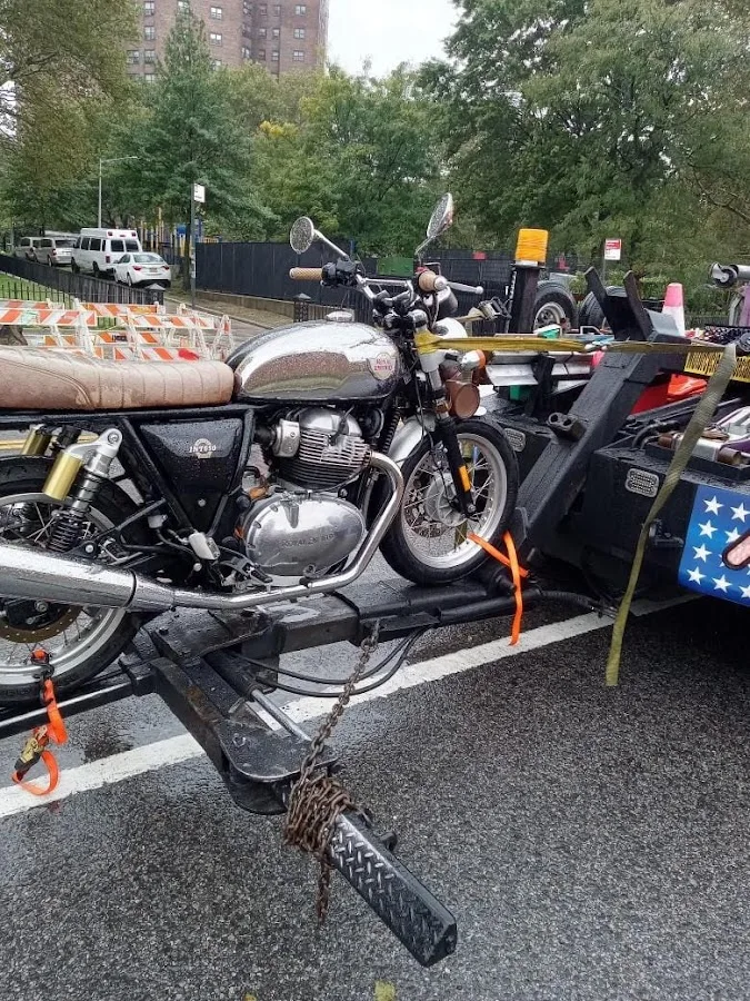 Brooklyn, NY roadside towing service