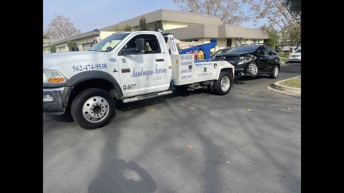 Mondragon Towing primary photo