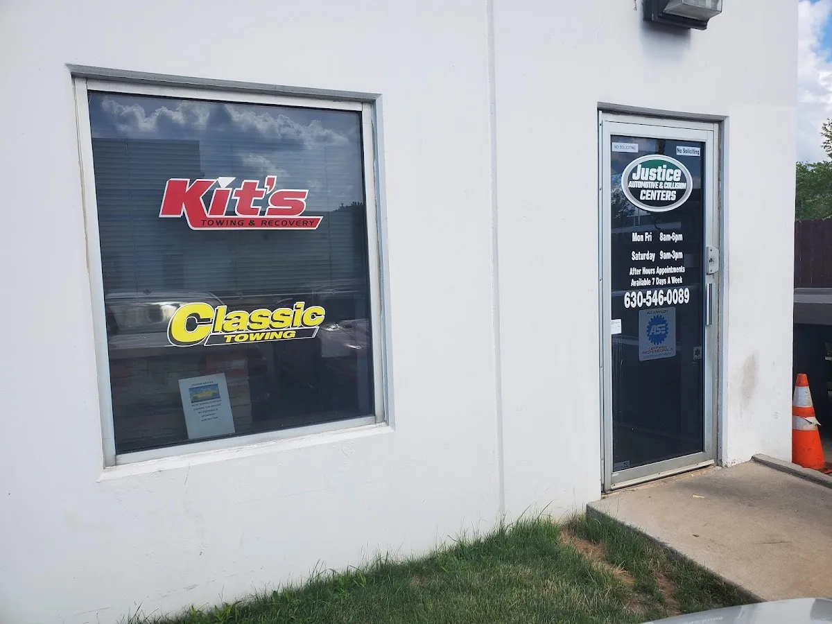 Naperville Classic Towing