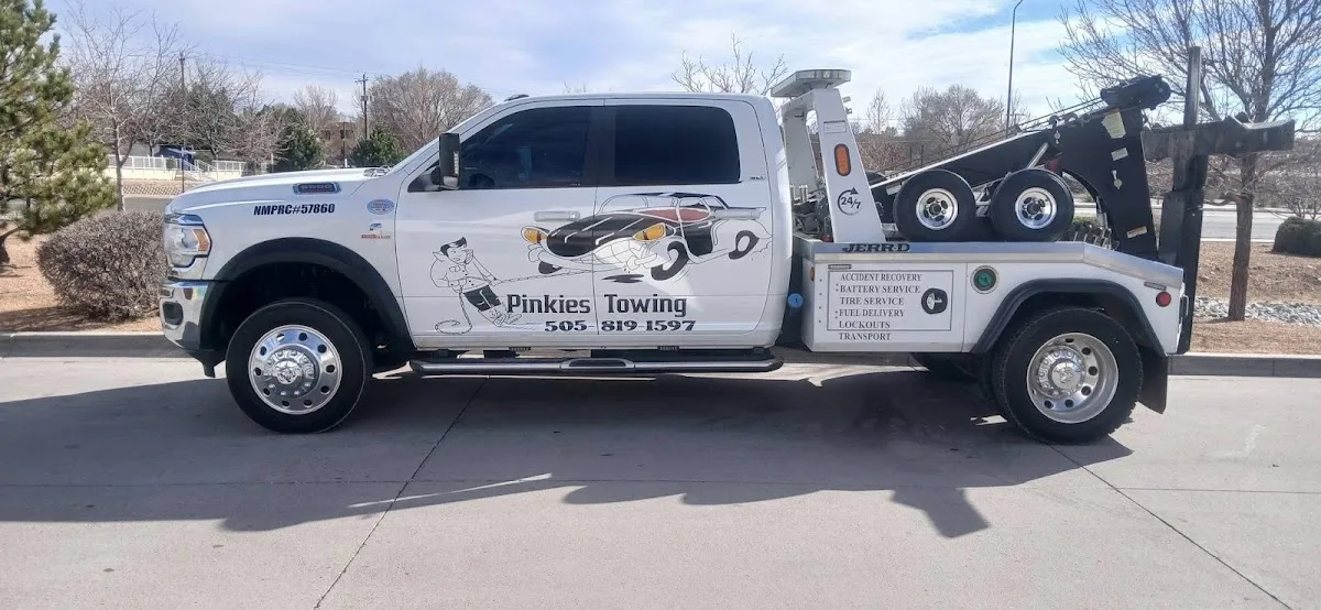 Pinkies Towing, LLC primary photo
