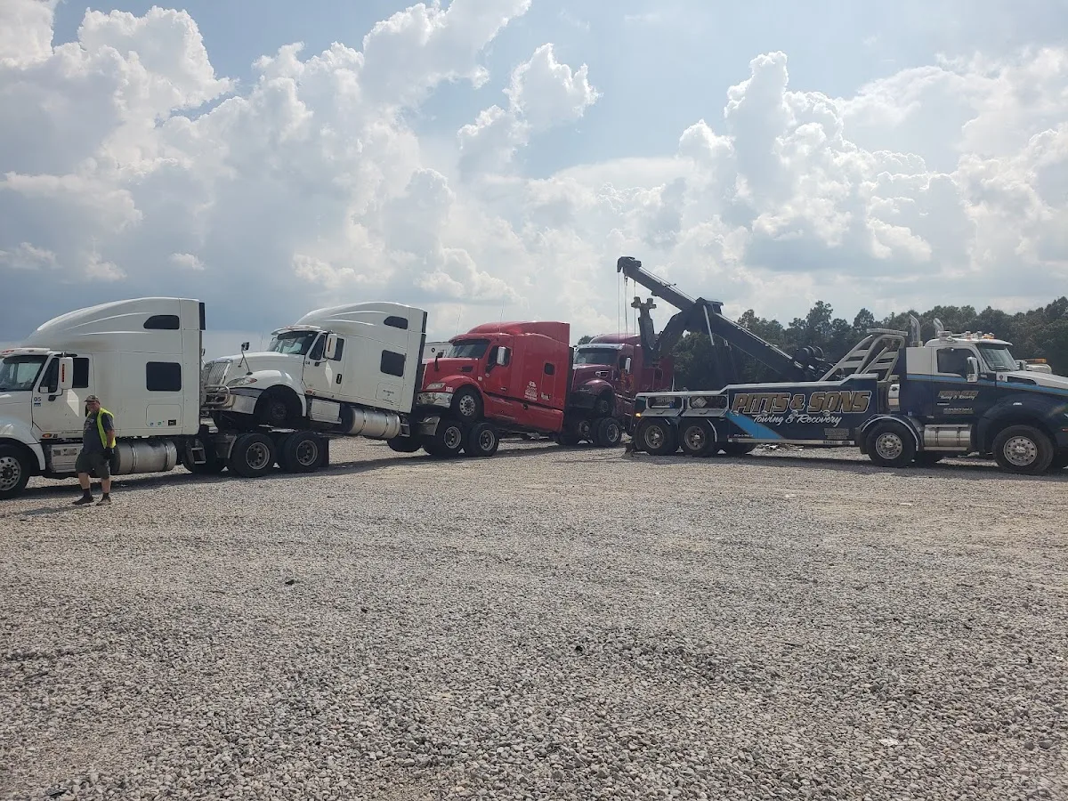Pitts & Sons Towing and Recovery
