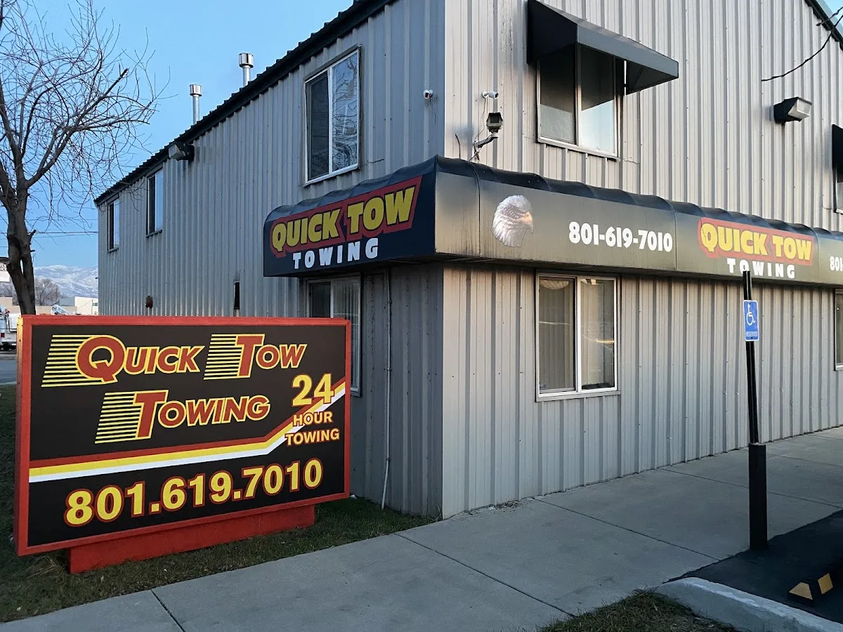 QUICK TOW TOWING primary photo