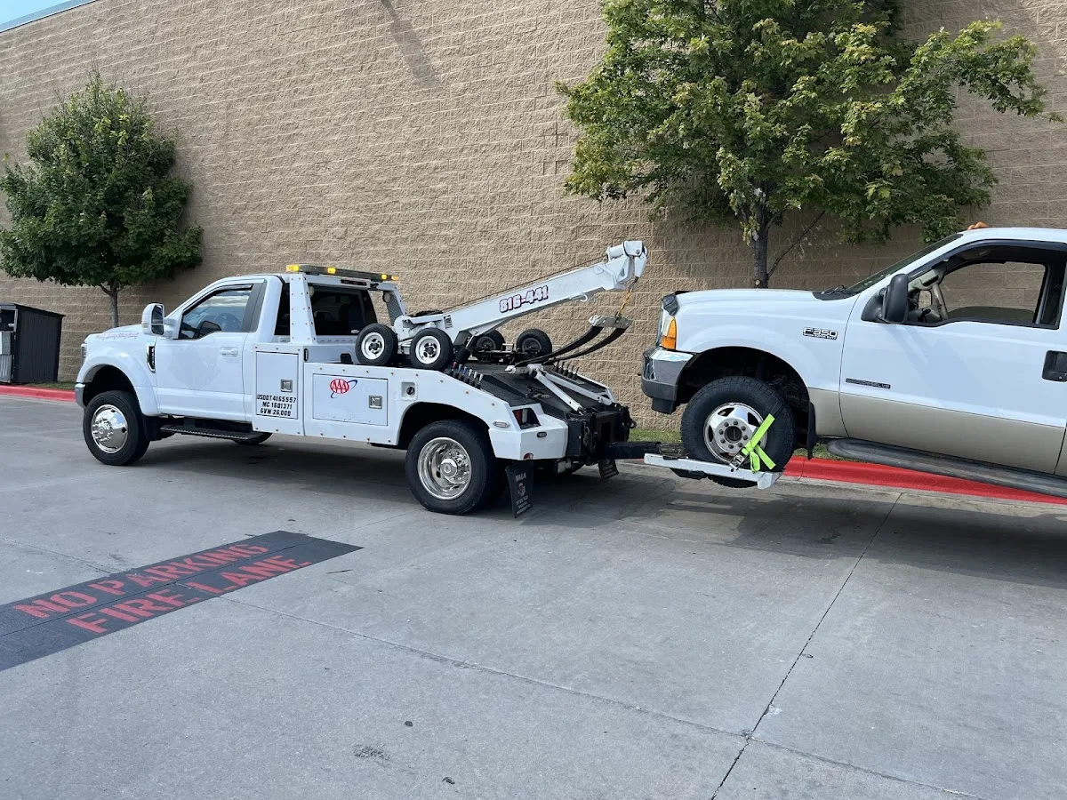R&D Towing LLC