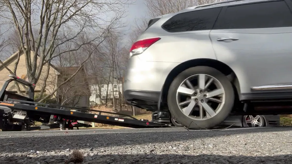 Reyes Towing and Service Center