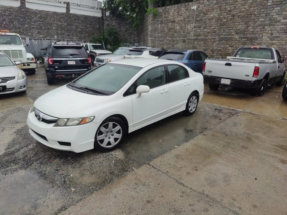 Robert's Towing LLC primary photo