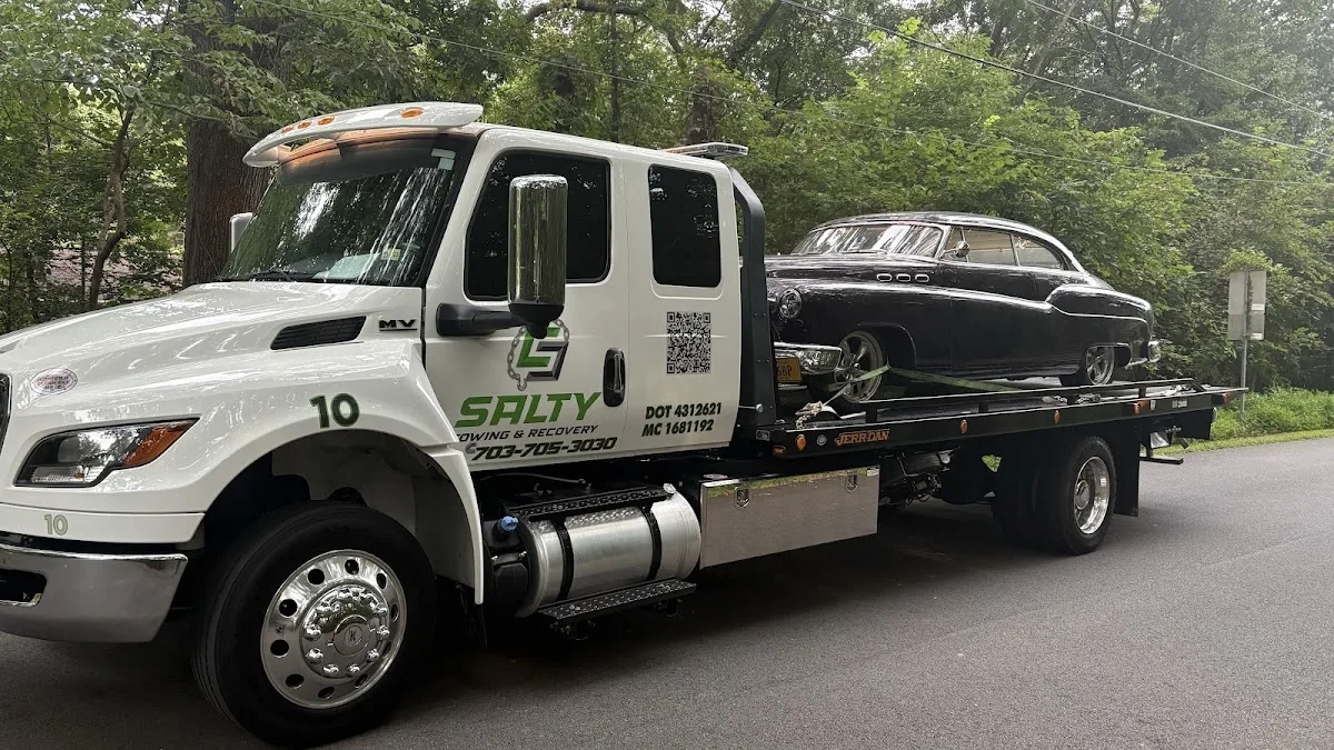 Salty Towing & Recovery