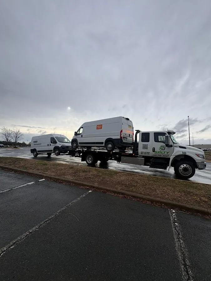 Salty Towing & Recovery