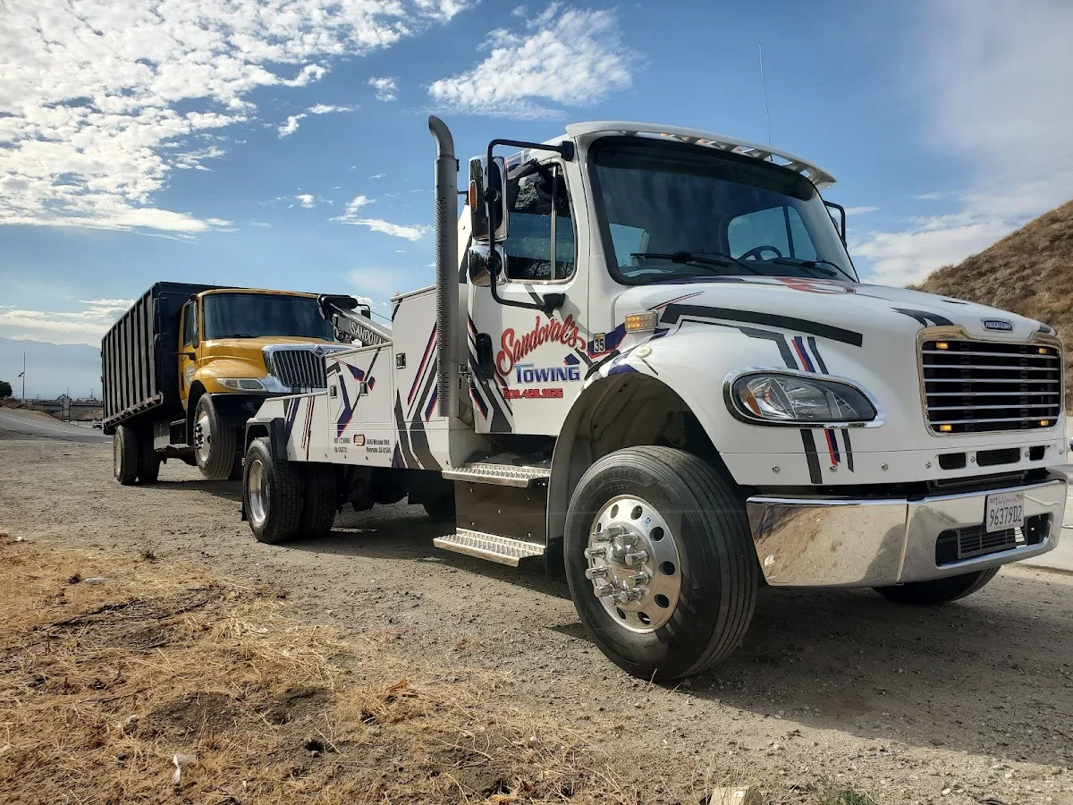 Sandoval's Towing