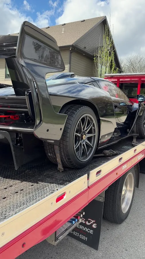 Santa Fe Tow Service - Cars, Heavy Duty & Semi Truck Towing