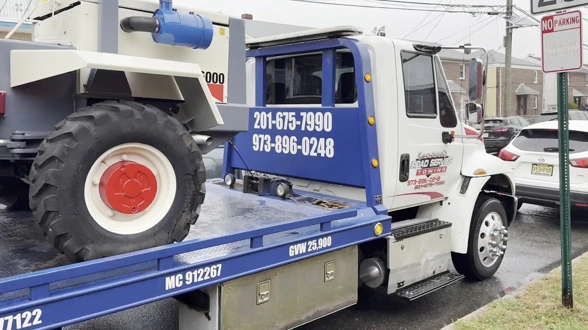 Skyway Towing Auto Center LLC