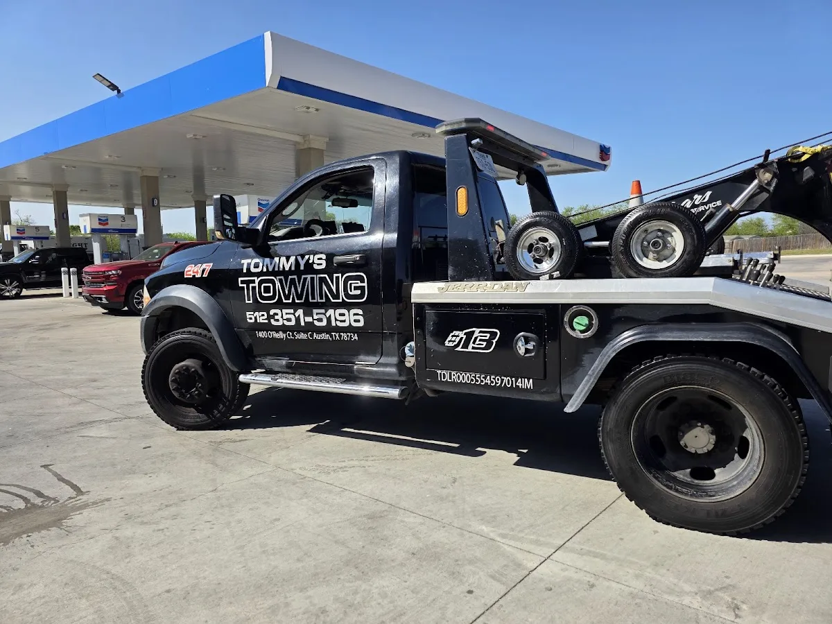 Tommy's Towing