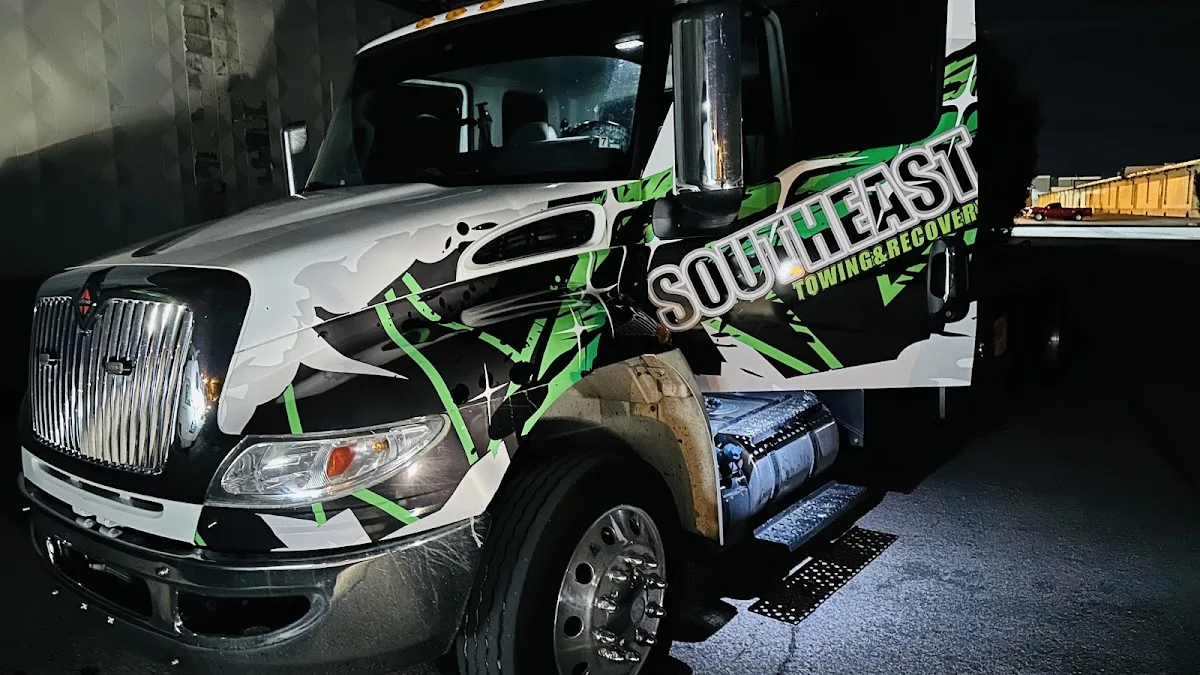 Tony's Wrecker Services - Heavy Duty Towing