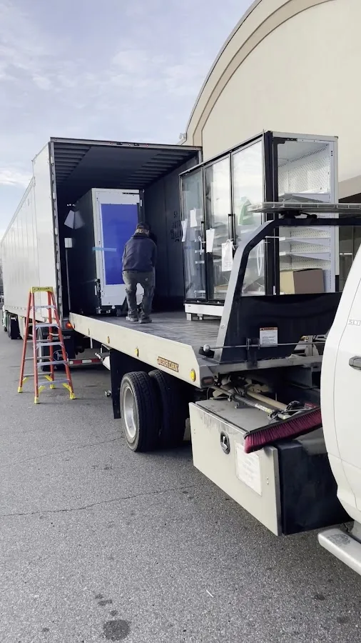 UNIVERSITY AUTO TOWING AND RECOVERY