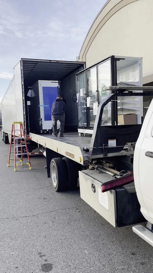 UNIVERSITY AUTO TOWING AND RECOVERY