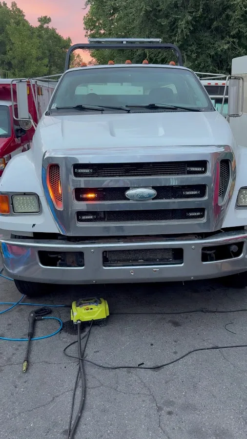 UTC Towing. Grúas Para Carro-Español ( 24/7 tow & road-service ) Autos & Motorcycles