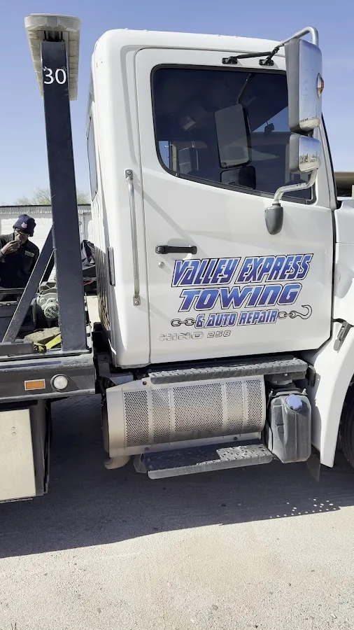 Valley Express Towing Phoenix - Cars, Heavy Duty and Semi Tow Trucks