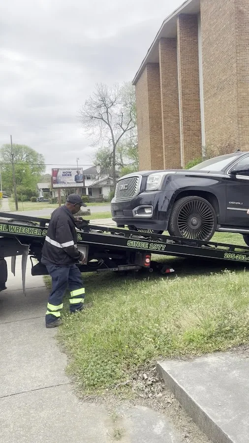 Weil Wrecker Service - Car Towing & Heavy Duty Semi Truck Recovery