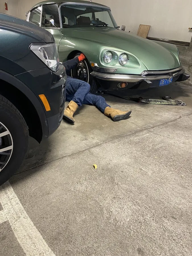 Westlake Tow Inc. primary photo