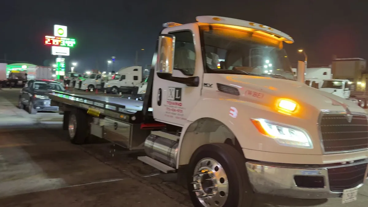 XL Towing Chicago (WBE)